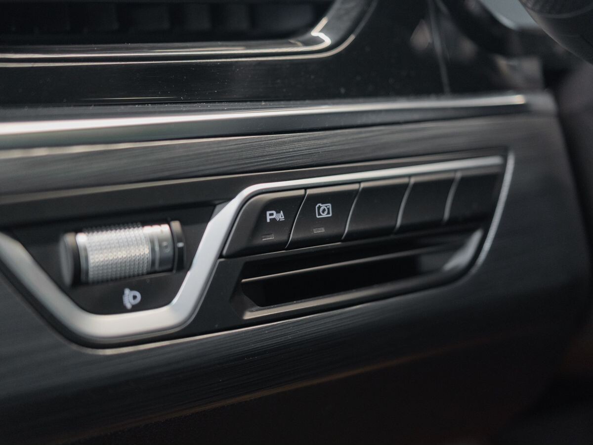 Geely Tugella 2019 - фото автомобиля