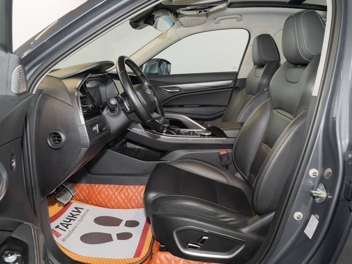Geely Tugella 2019 - фото автомобиля