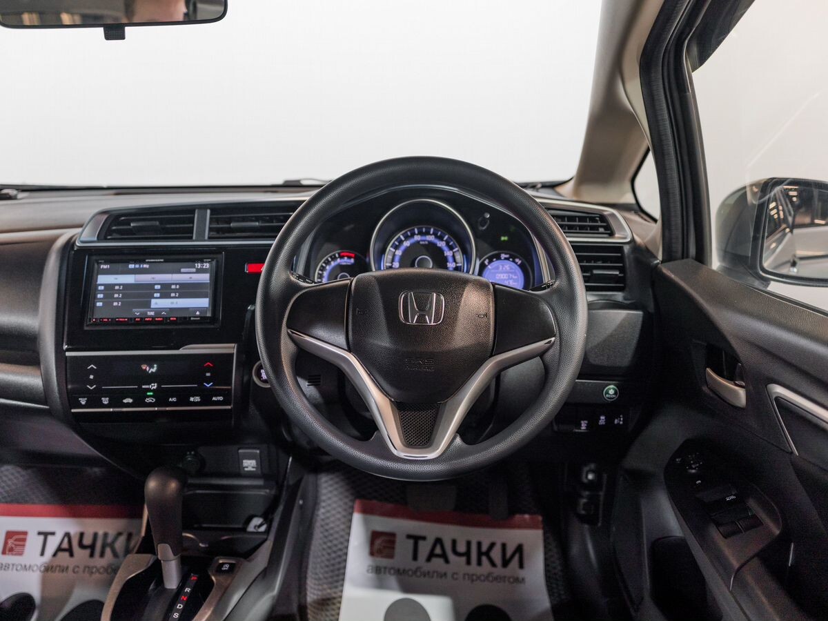 Honda Fit 2016 - фото автомобиля