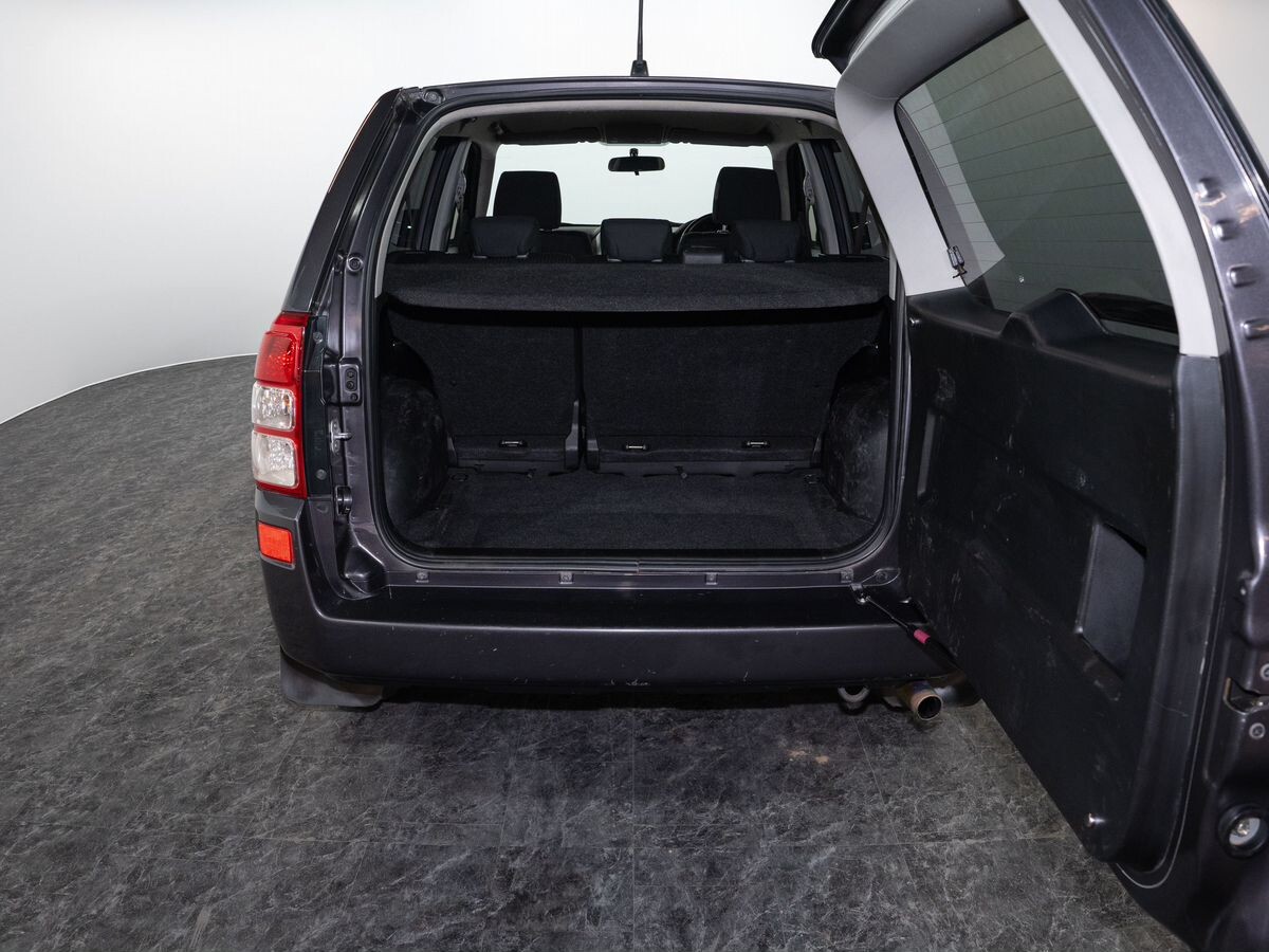 Suzuki Escudo 2013 - фото автомобиля