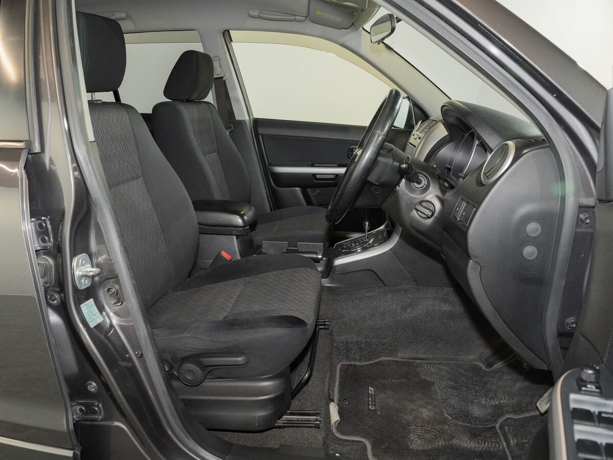 Suzuki Escudo 2013 - фото автомобиля