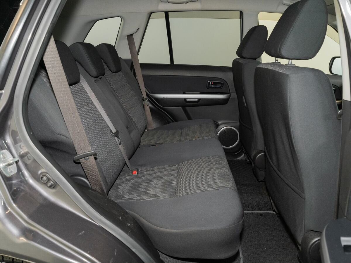 Suzuki Escudo 2013 - фото автомобиля