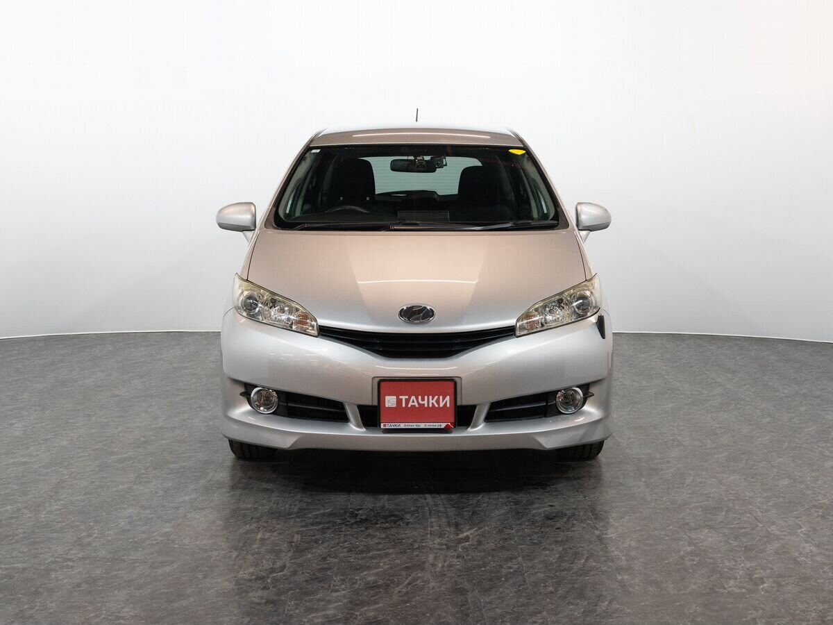 Toyota Wish 2010 - фото автомобиля