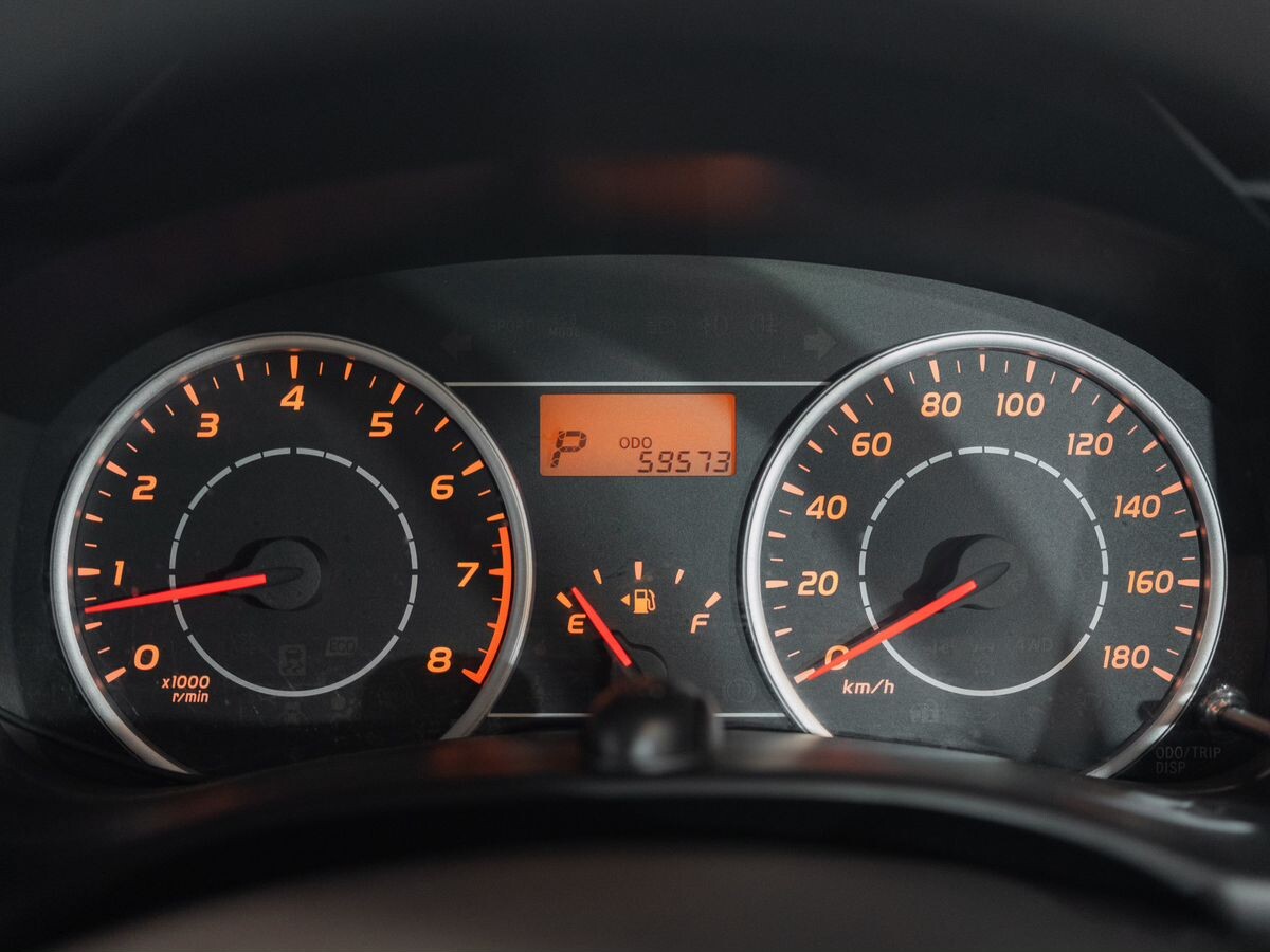 Toyota Wish 2010 - фото автомобиля