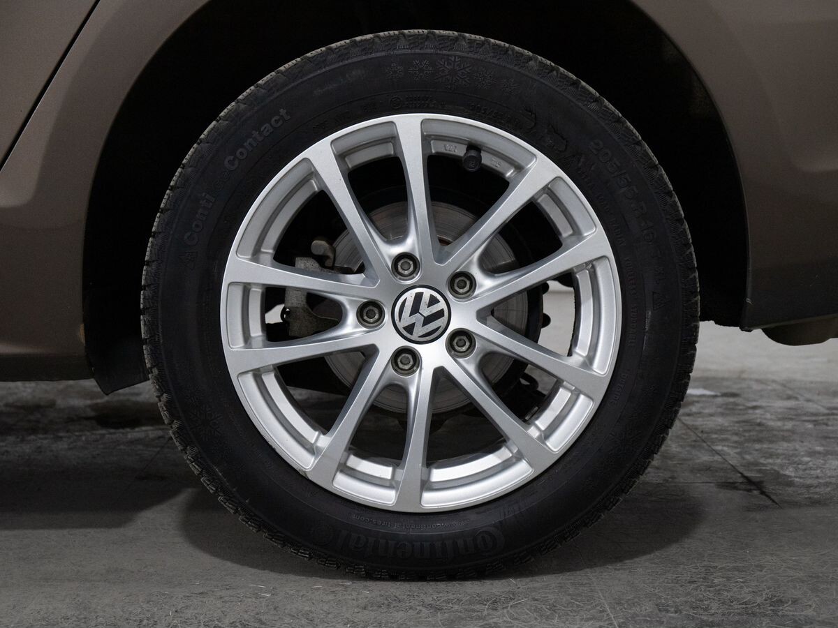 Volkswagen Jetta 2012 - фото автомобиля