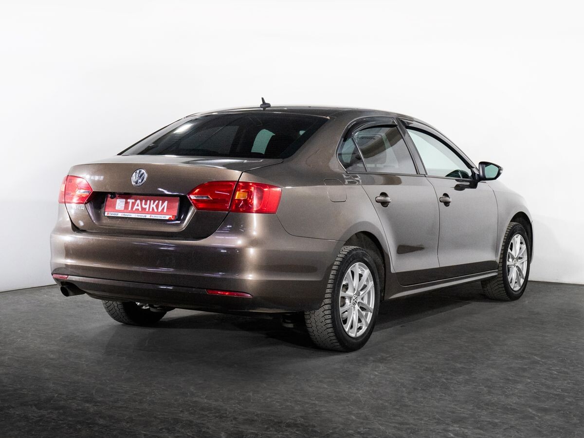 Volkswagen Jetta 2012 - фото автомобиля
