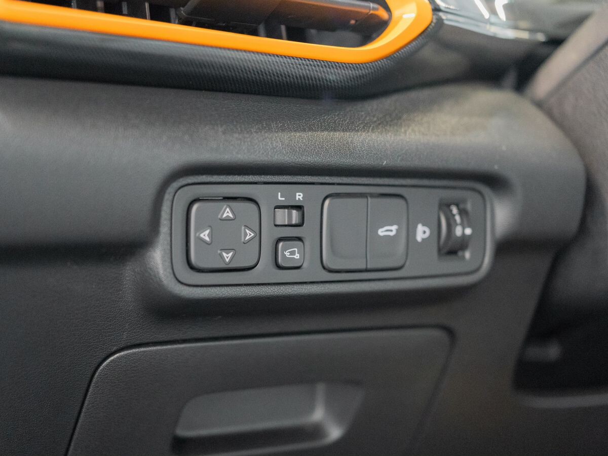 Changan UNI-T 2022 - фото автомобиля