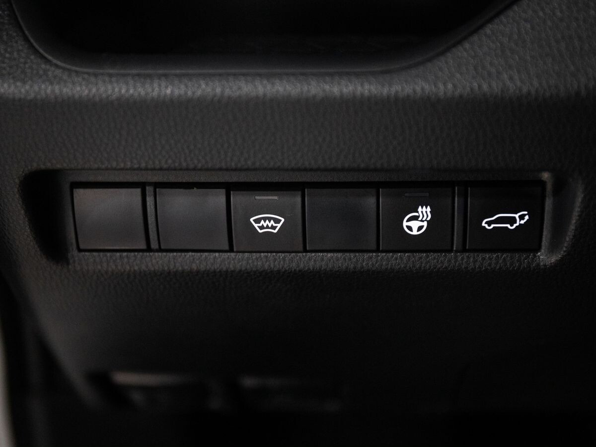 Toyota RAV4 2021 - фото автомобиля