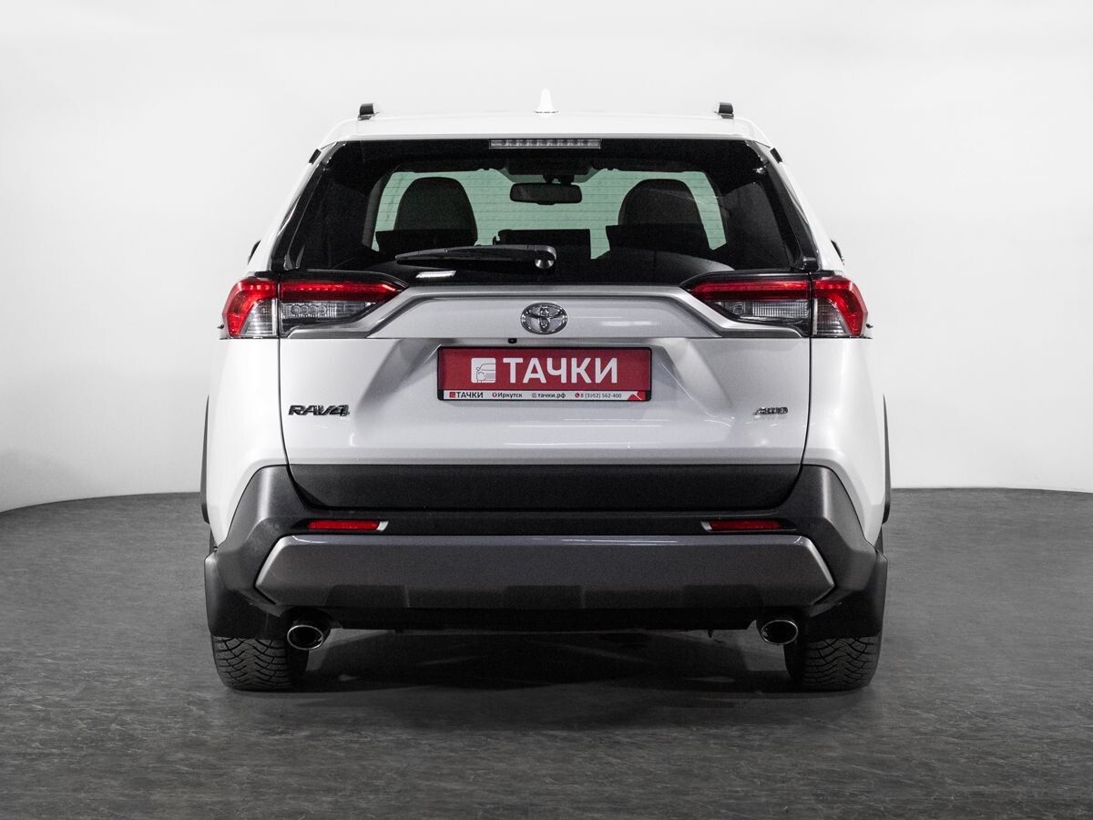 Toyota RAV4 2021 - фото автомобиля