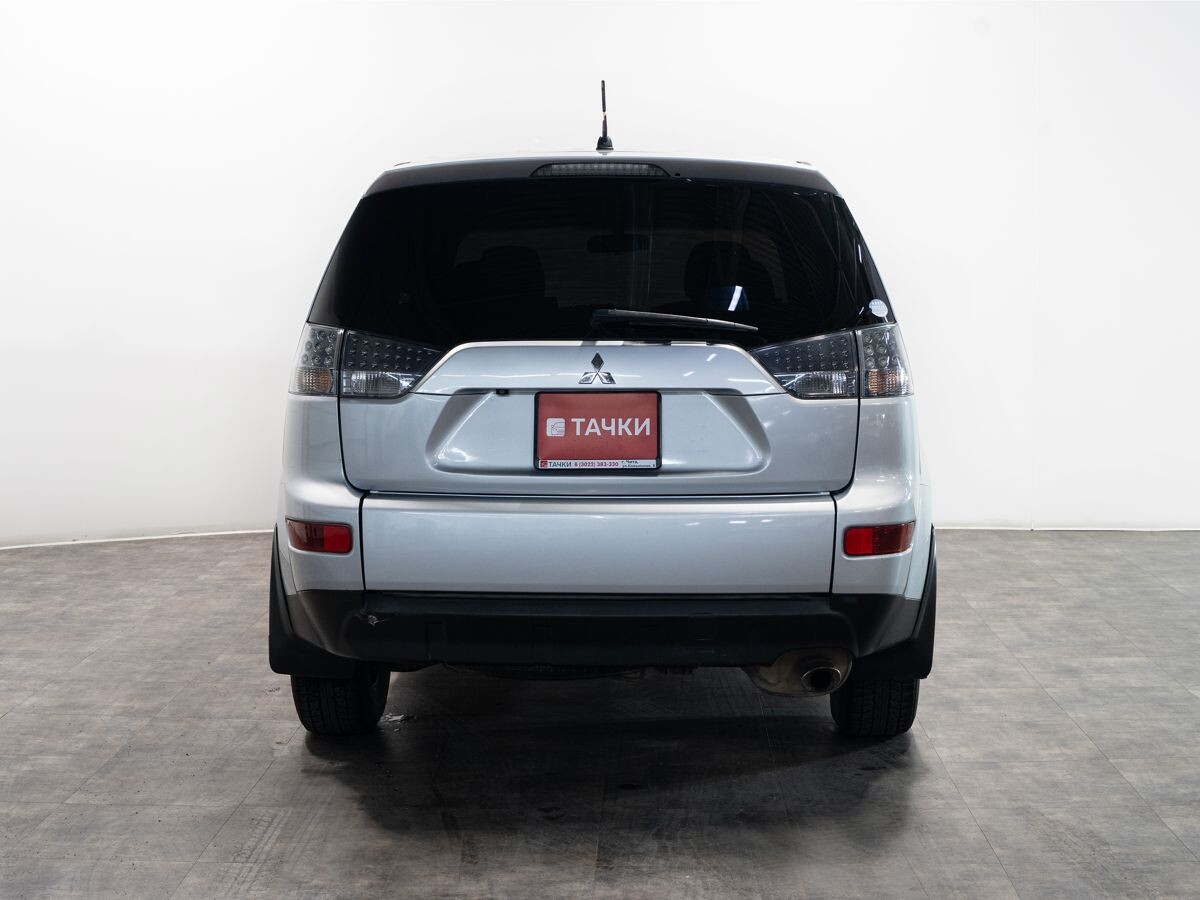 Mitsubishi Outlander 2006 - фото автомобиля