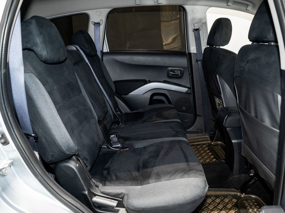 Mitsubishi Outlander 2006 - фото автомобиля