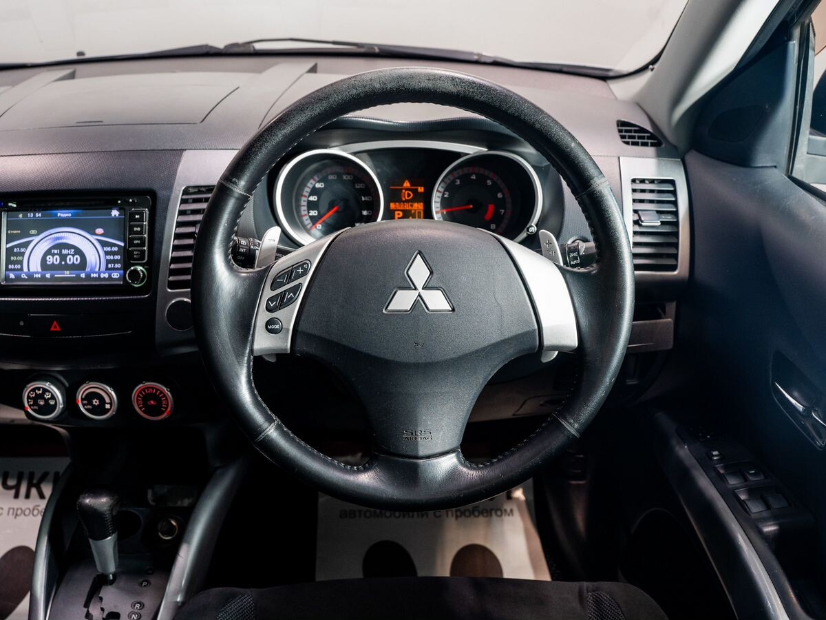 Mitsubishi Outlander 2006 - фото автомобиля