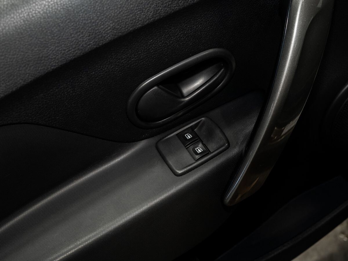 Renault Logan Stepway 2019 - фото автомобиля