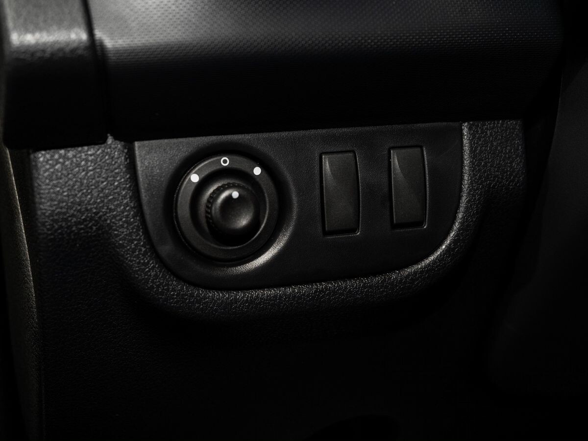 Renault Logan Stepway 2019 - фото автомобиля