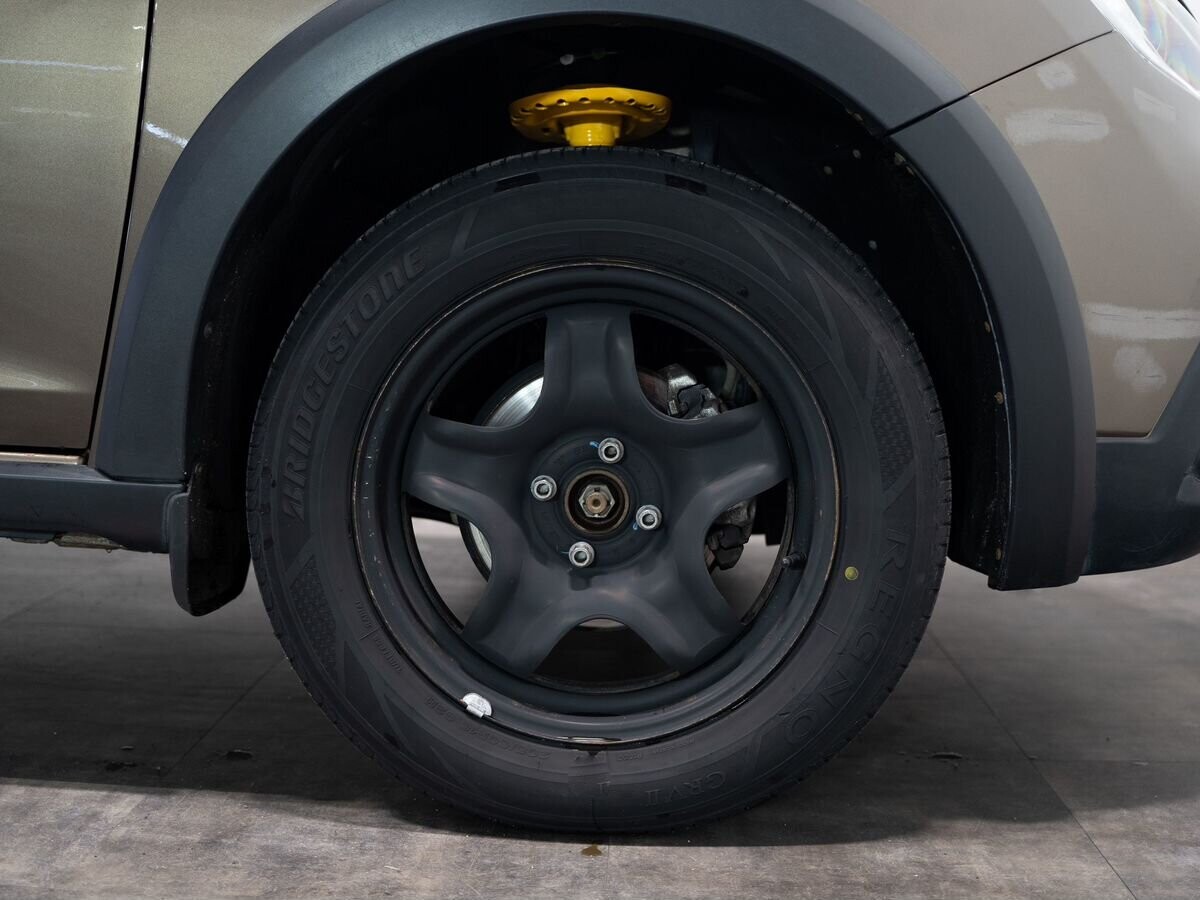 Renault Logan Stepway 2019 - фото автомобиля