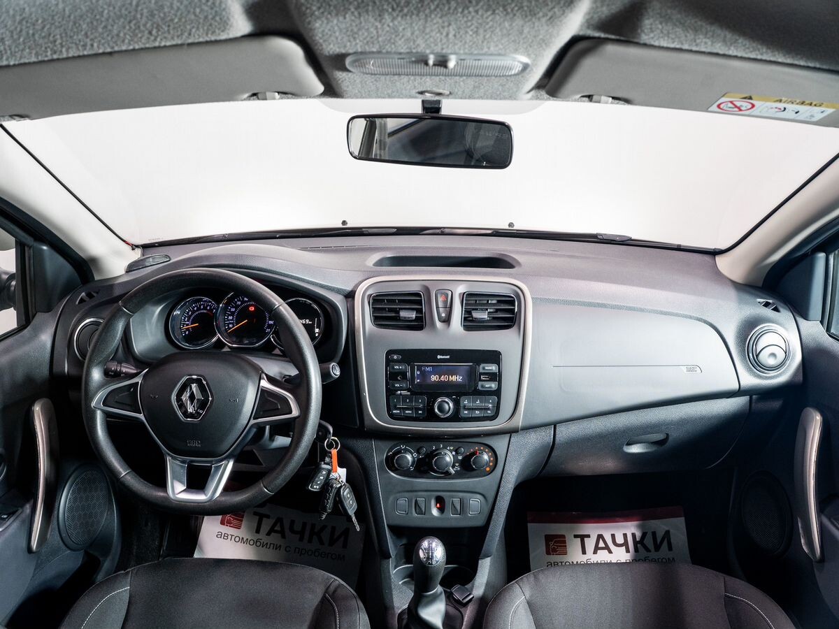 Renault Logan Stepway 2019 - фото автомобиля