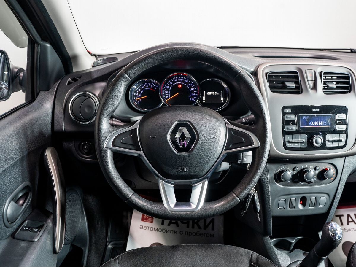 Renault Logan Stepway 2019 - фото автомобиля