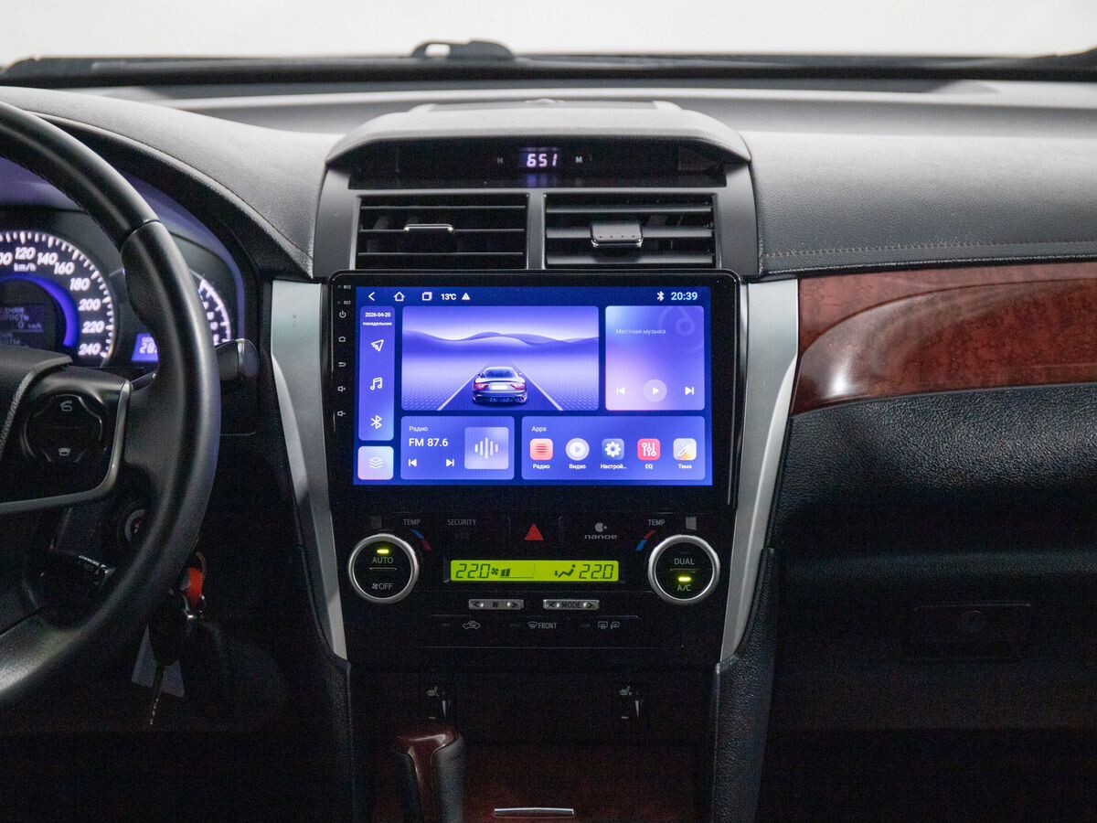 Toyota Camry 2013 - фото автомобиля