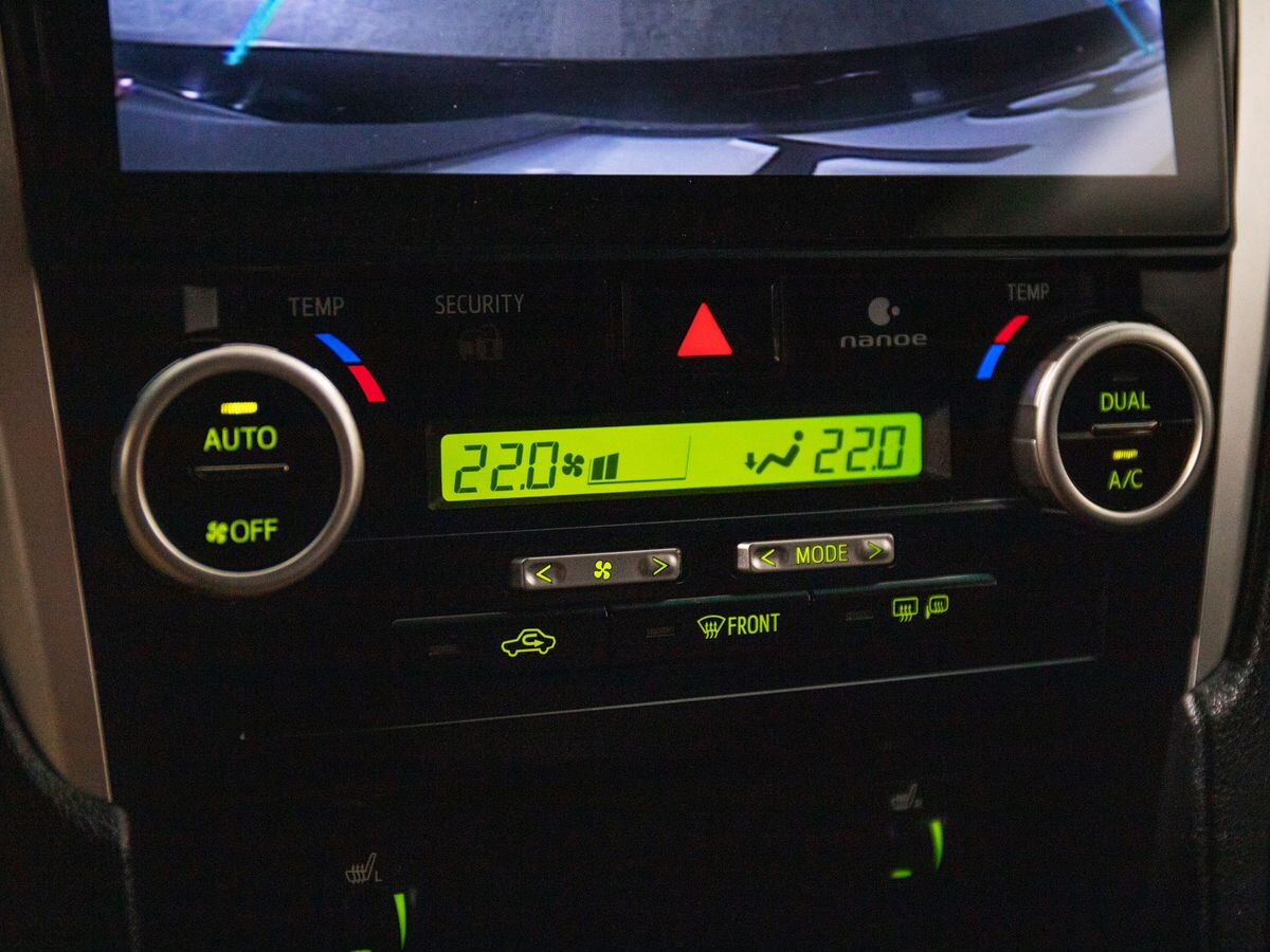 Toyota Camry 2013 - фото автомобиля