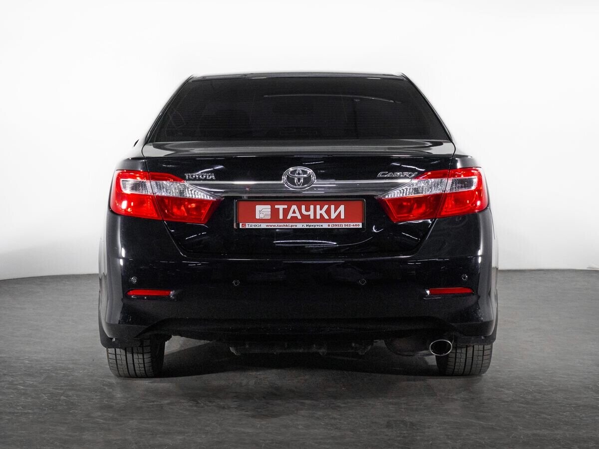 Toyota Camry 2013 - фото автомобиля