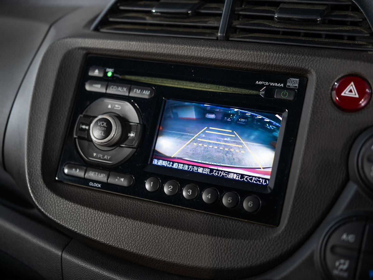 Honda Fit Shuttle 2011 - фото автомобиля