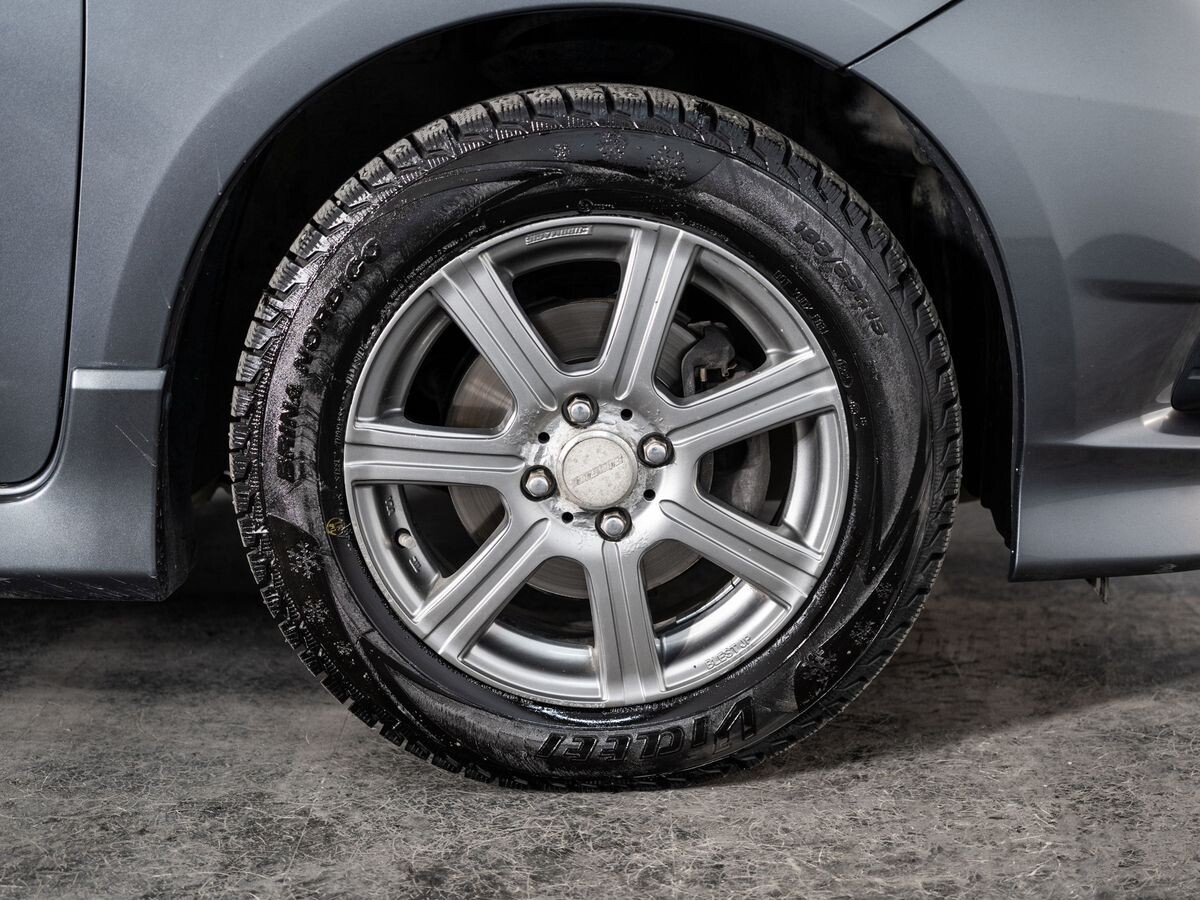 Honda Fit Shuttle 2011 - фото автомобиля