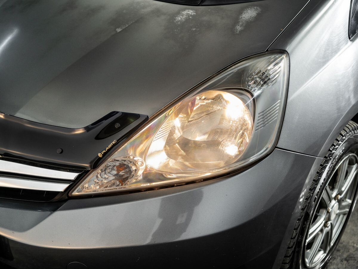 Honda Fit Shuttle 2011 - фото автомобиля