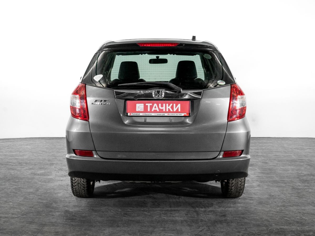 Honda Fit Shuttle 2011 - фото автомобиля