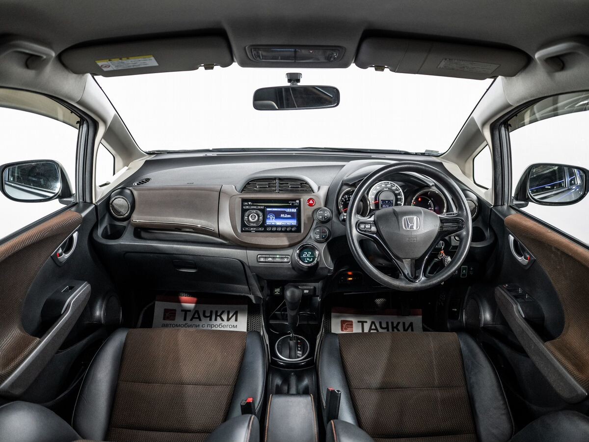 Honda Fit Shuttle 2011 - фото автомобиля