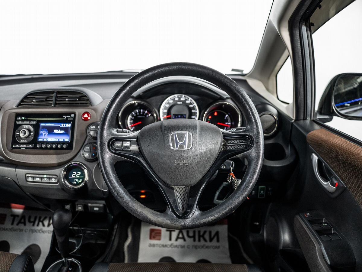 Honda Fit Shuttle 2011 - фото автомобиля