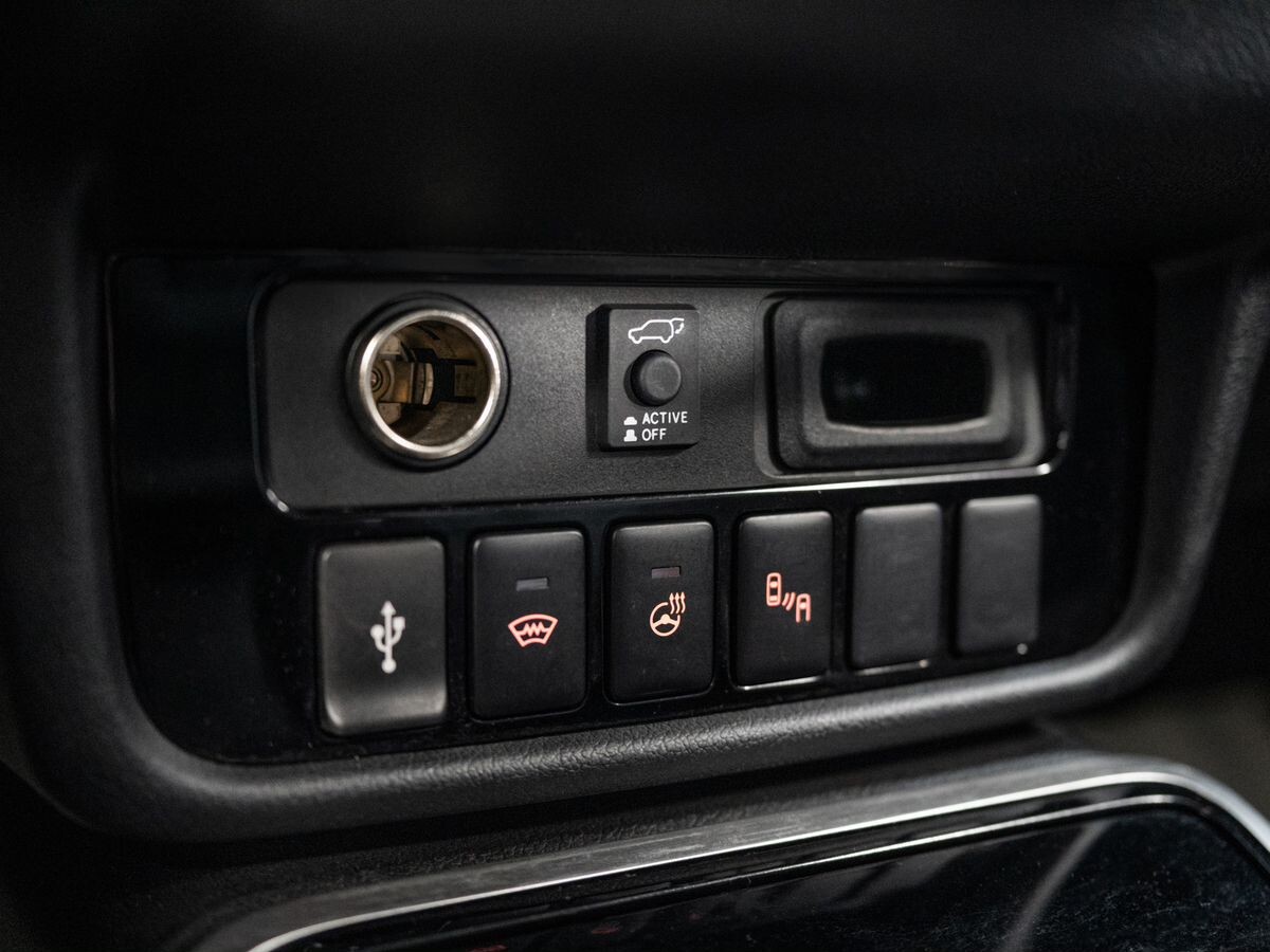 Mitsubishi Outlander 2021 - фото автомобиля