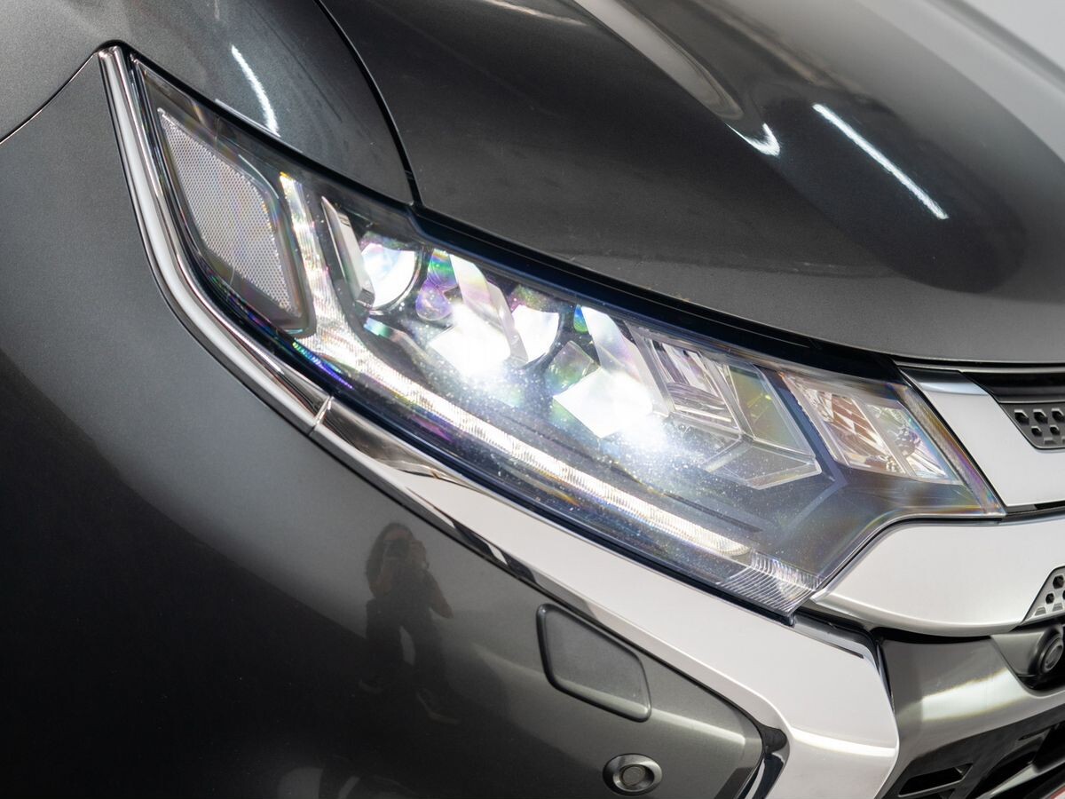 Mitsubishi Outlander 2021 - фото автомобиля