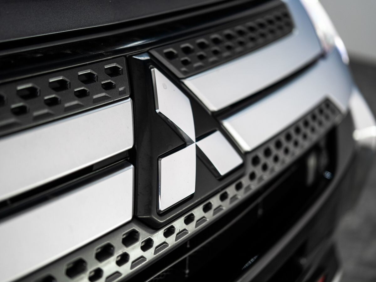 Mitsubishi Outlander 2021 - фото автомобиля