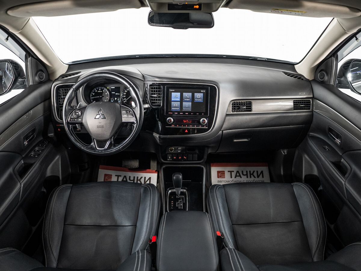 Mitsubishi Outlander 2021 - фото автомобиля