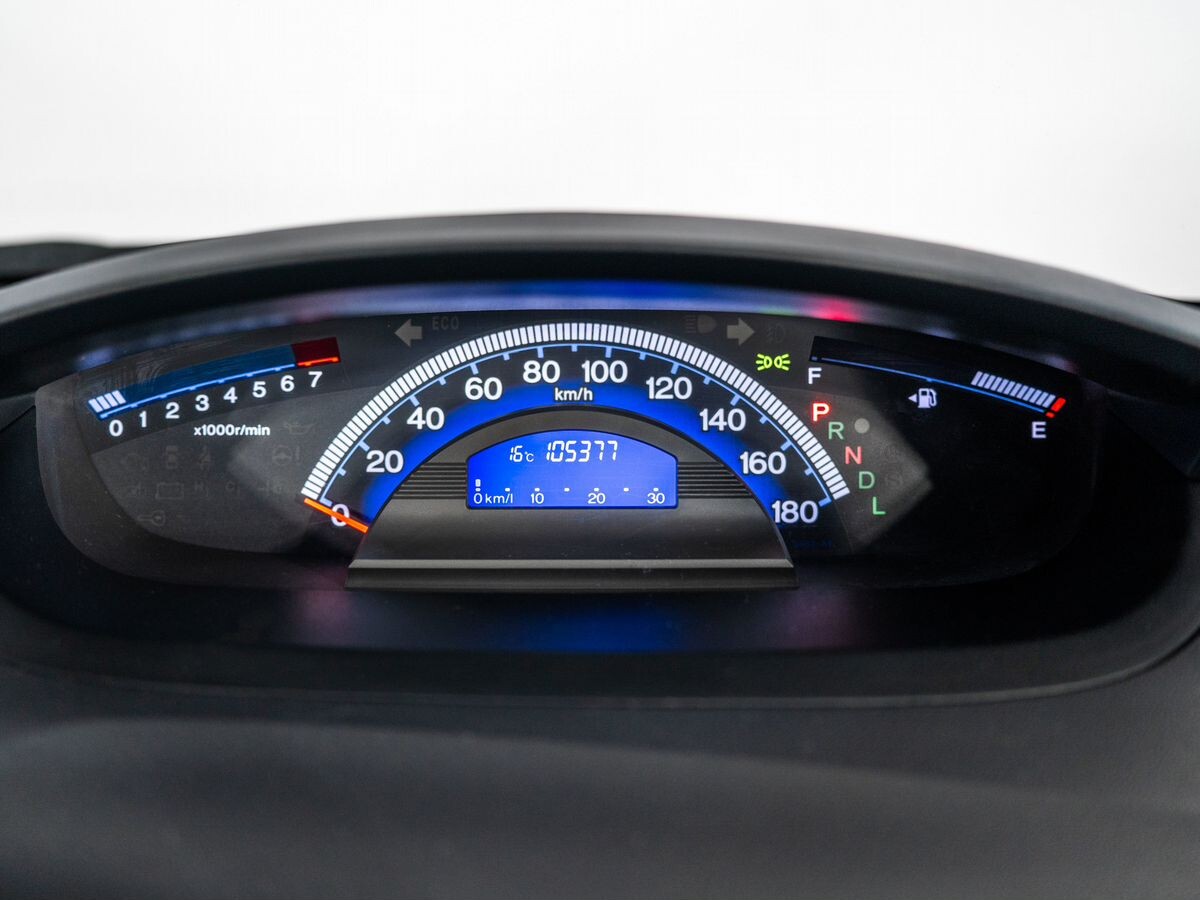 Honda Freed 2011 - фото автомобиля