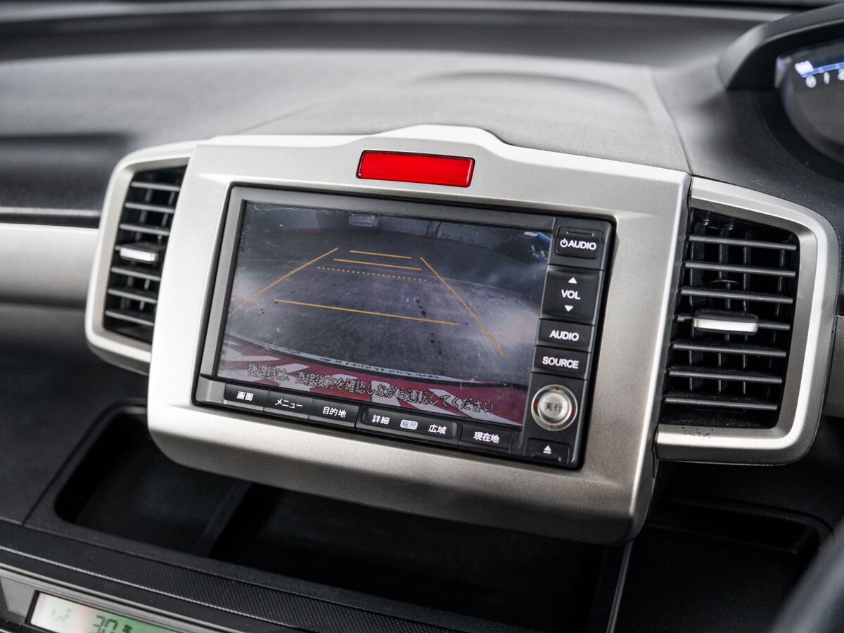 Honda Freed 2011 - фото автомобиля