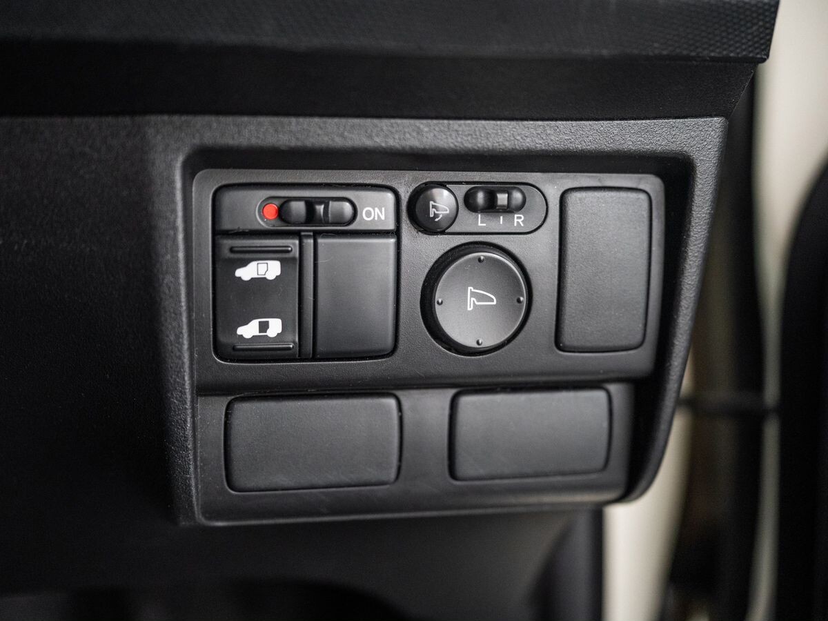 Honda Freed 2011 - фото автомобиля