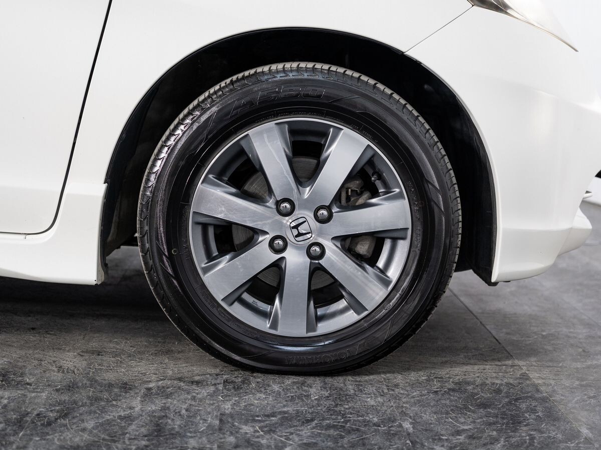 Honda Freed 2011 - фото автомобиля