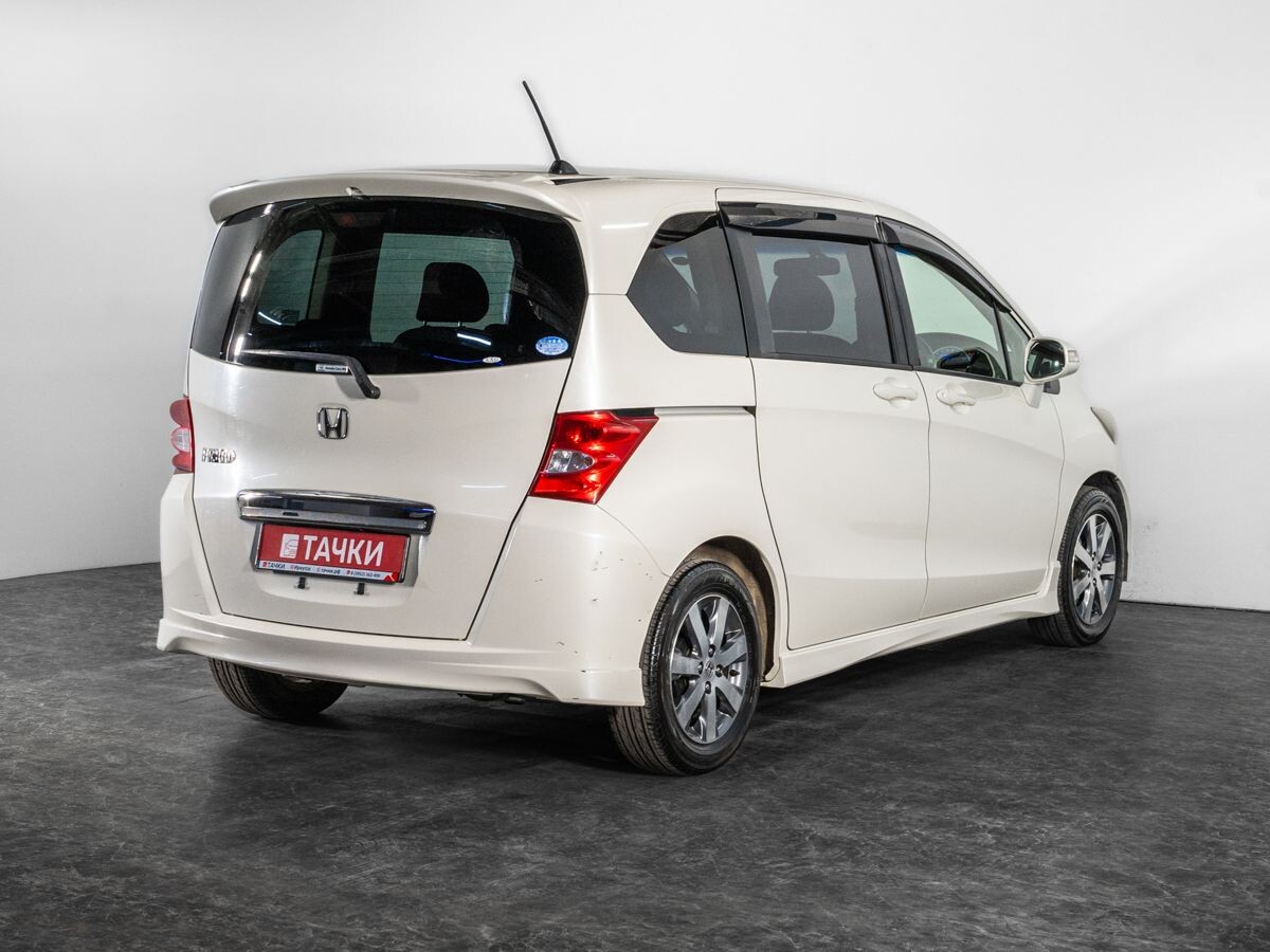 Honda Freed 2011 - фото автомобиля