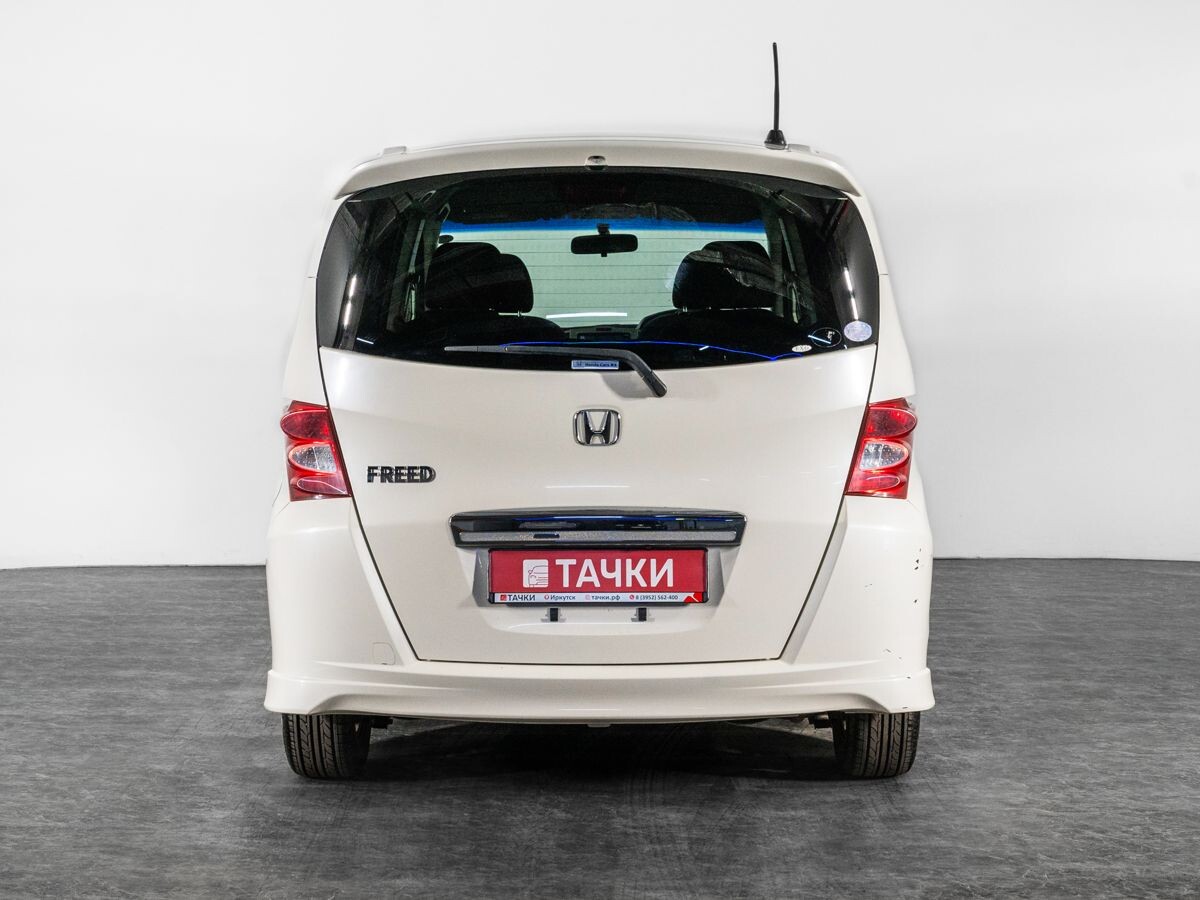 Honda Freed 2011 - фото автомобиля