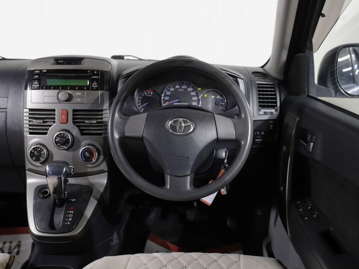 Toyota Rush 2011 - фото автомобиля