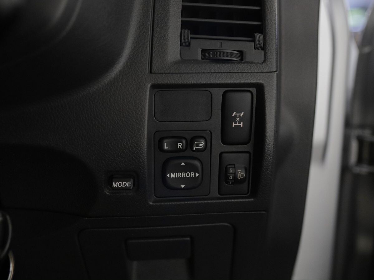 Toyota Rush 2011 - фото автомобиля