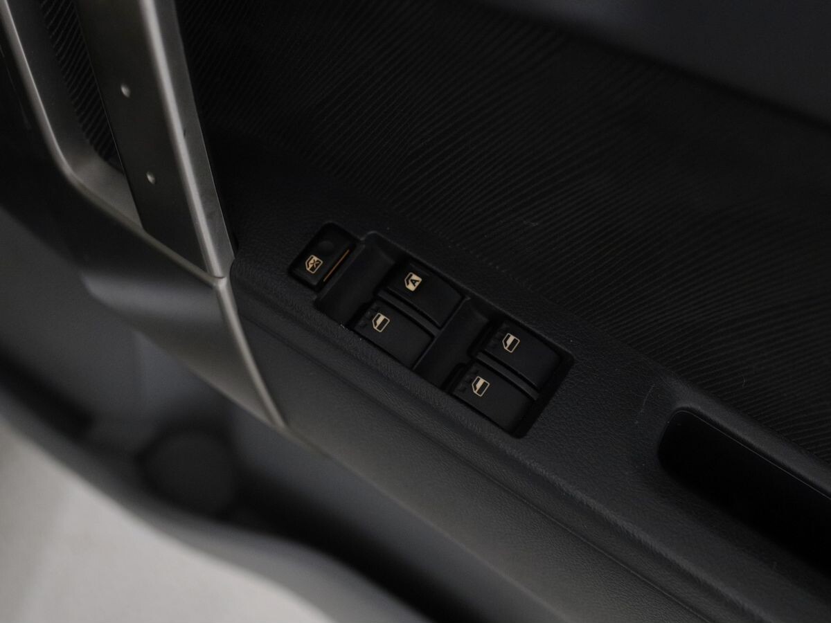 Toyota Rush 2011 - фото автомобиля