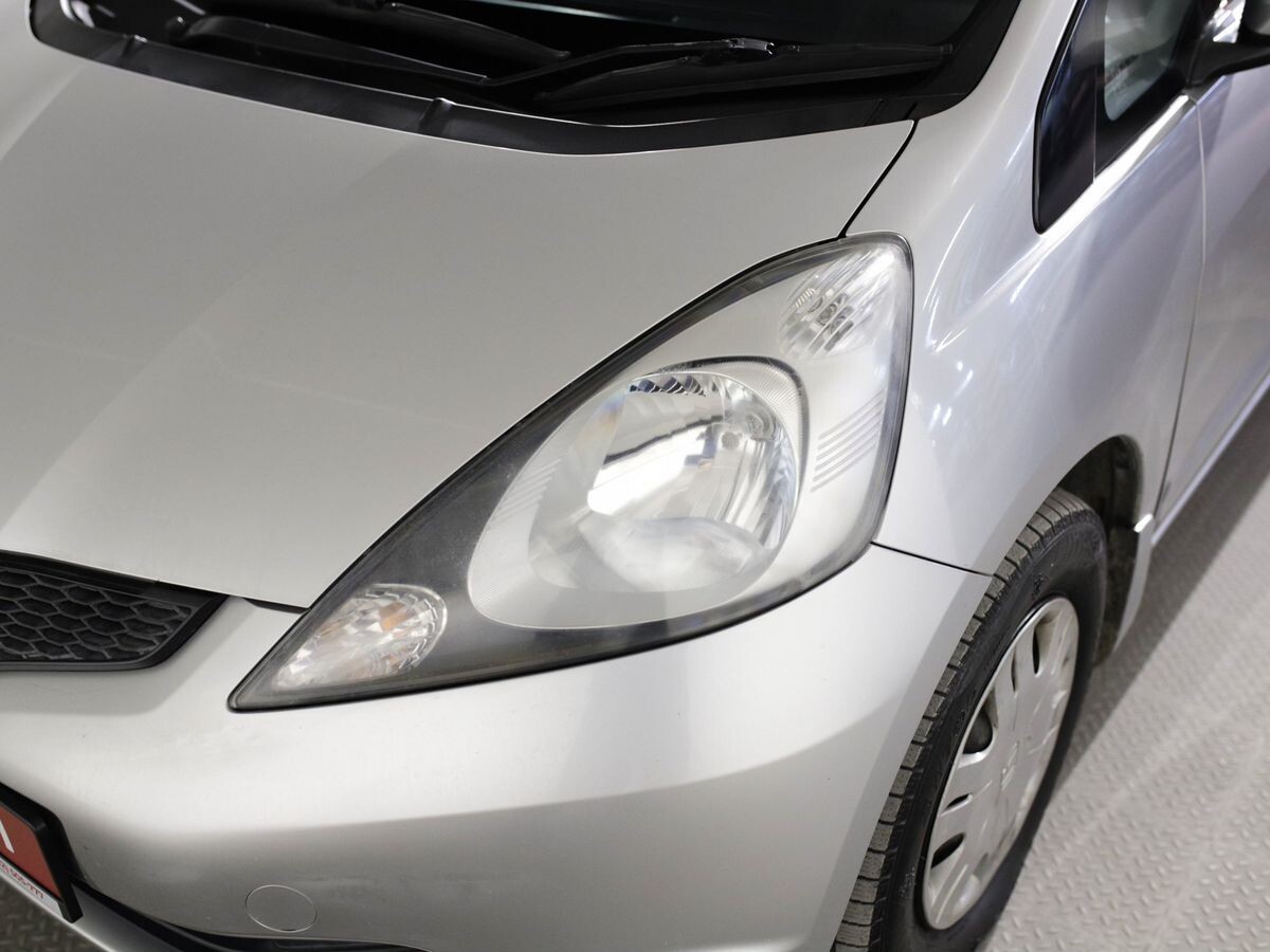 Honda Fit 2009 - фото автомобиля