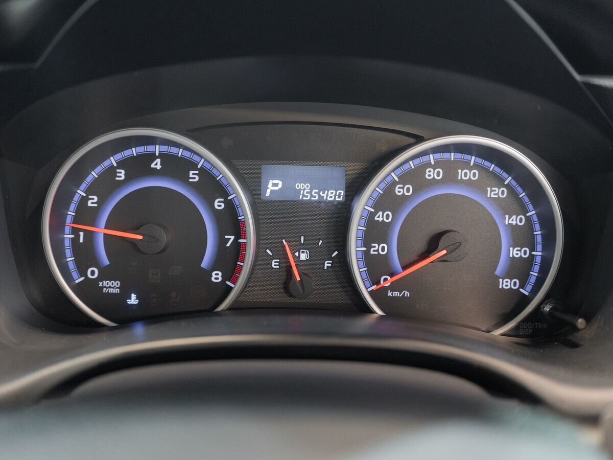 Toyota Wish 2013 - фото автомобиля