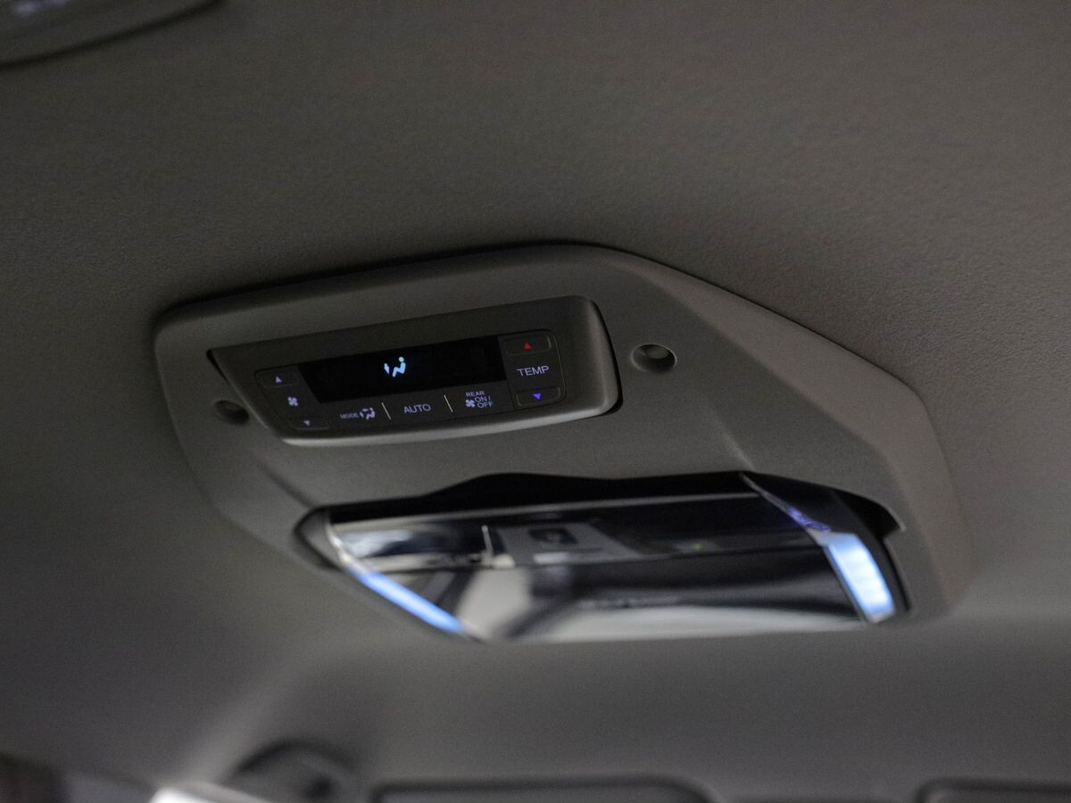 Honda Stepwgn 2019 - фото автомобиля