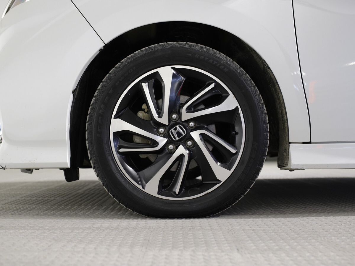 Honda Stepwgn 2019 - фото автомобиля