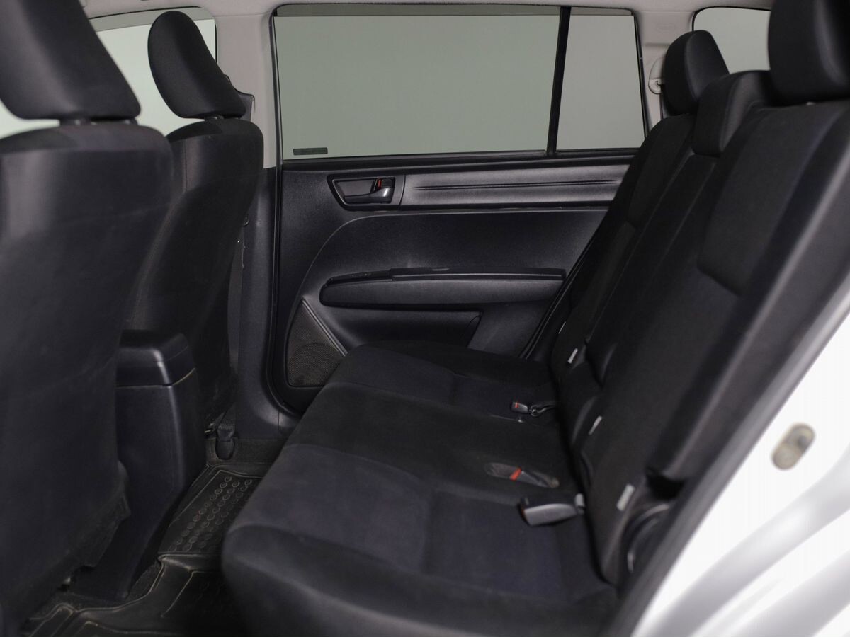 Toyota Corolla Fielder 2016 - фото автомобиля