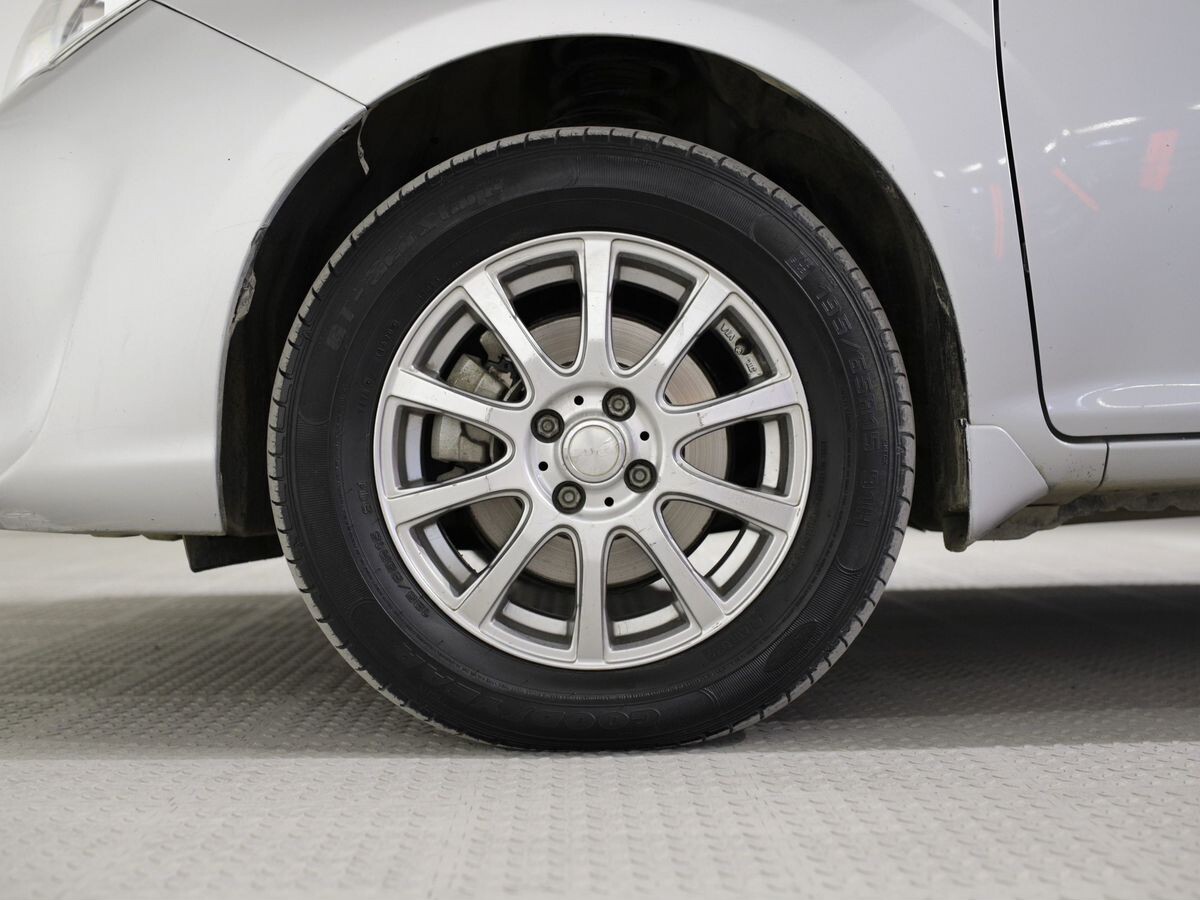 Toyota Corolla Fielder 2016 - фото автомобиля