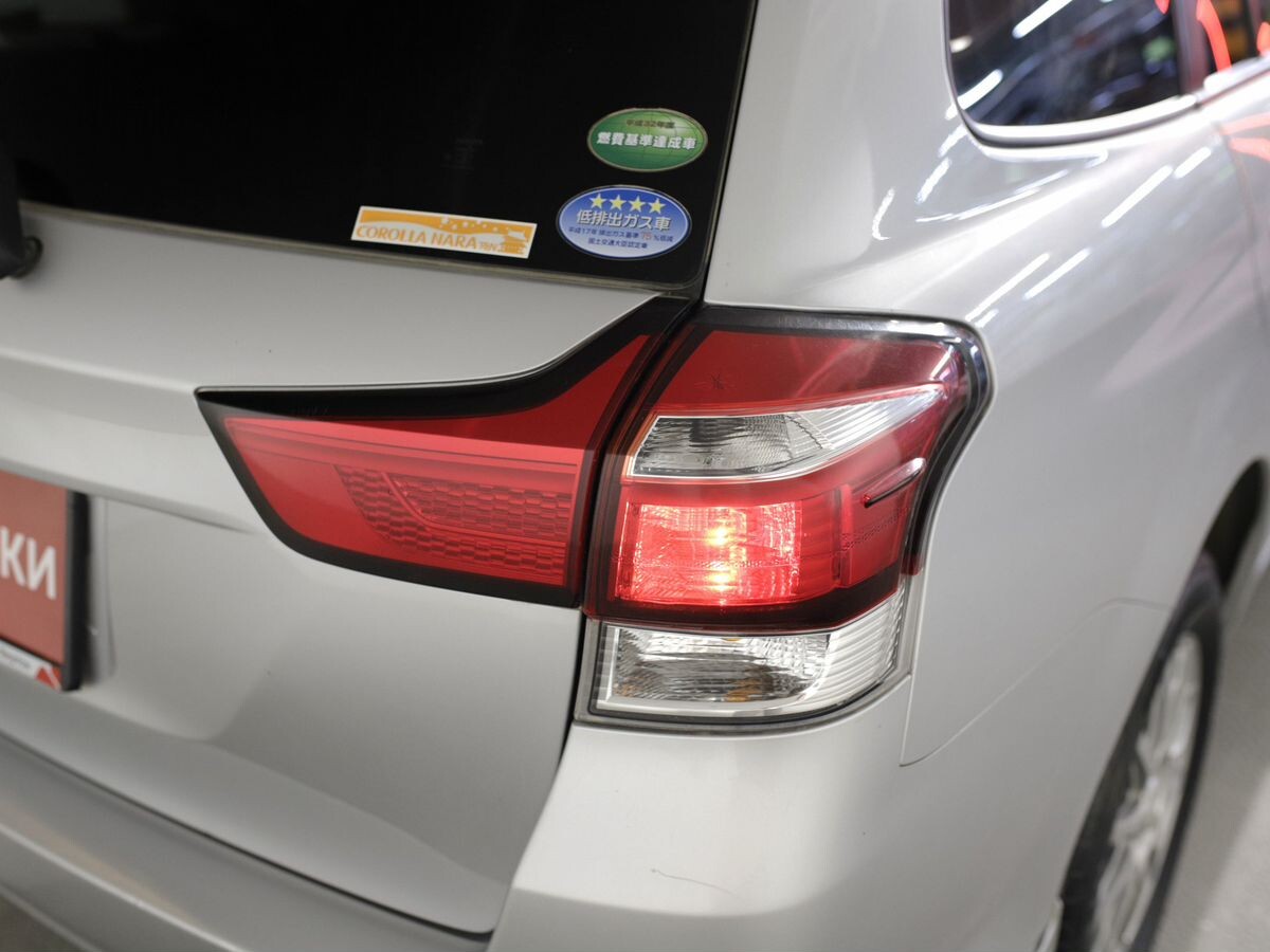 Toyota Corolla Fielder 2016 - фото автомобиля